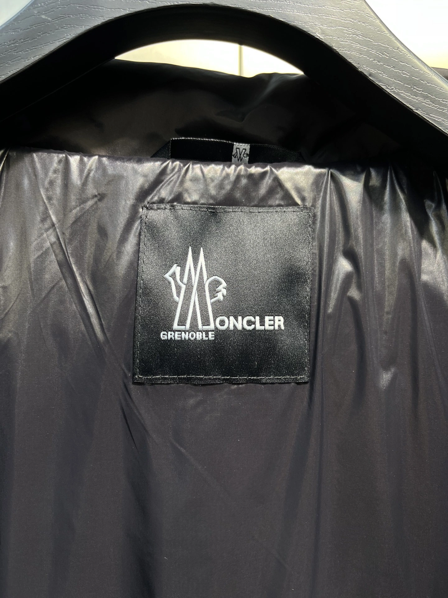 wg.luxury-- 7o9385r Down jacket white duck down item: E-F431J0114